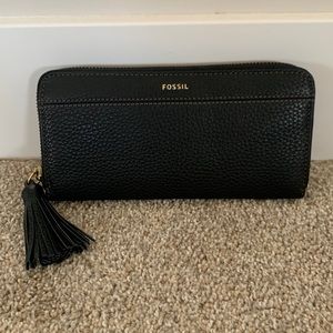 Fossil Tara Clutch NWT